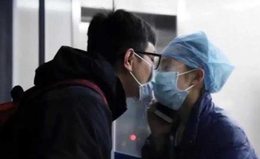 德国第二批撤侨安全抵达柏林——熬过疫情,有你的每一天都是情人节